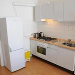Large Apartment Sleeps Up To 10 M4A