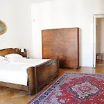 Large Apartment Sleeps Up To 10 M4A